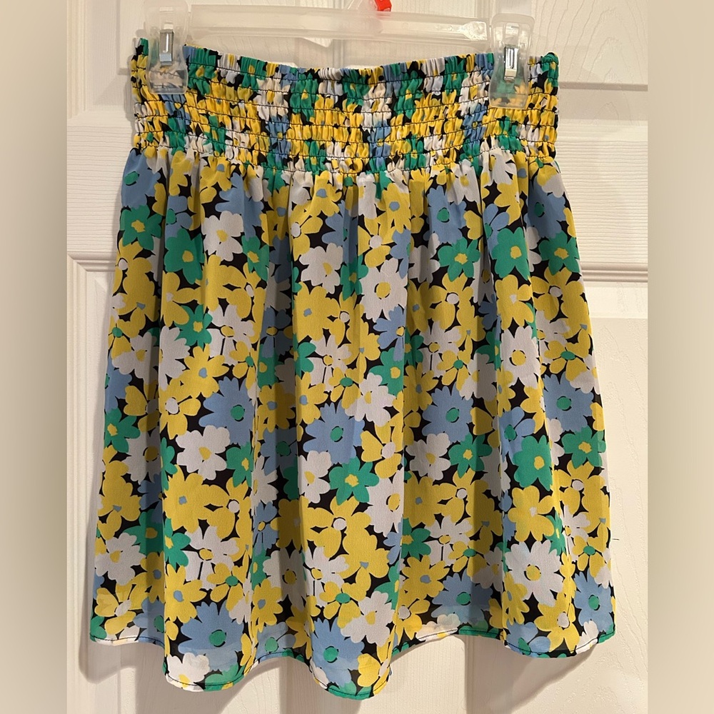 Floral Women's Skirt in Yellow and Green by Loft. Fully lined in excellent .